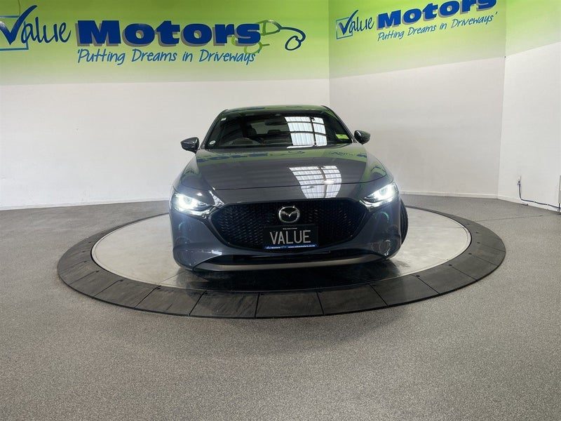 2019 Mazda 3 NEW SHAPE 2.0L LIKE NEW 6,766KMS!!, photo 2