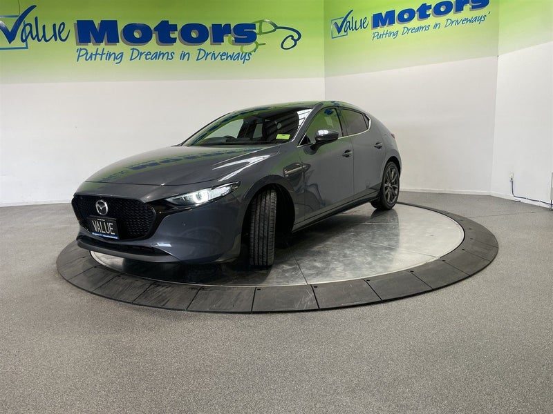 2019 Mazda 3 NEW SHAPE 2.0L LIKE NEW 6,766KMS!!, photo 3