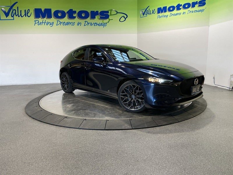 2023 Mazda 3 NEW SHAPE on NEW ALLOYS and TYRES