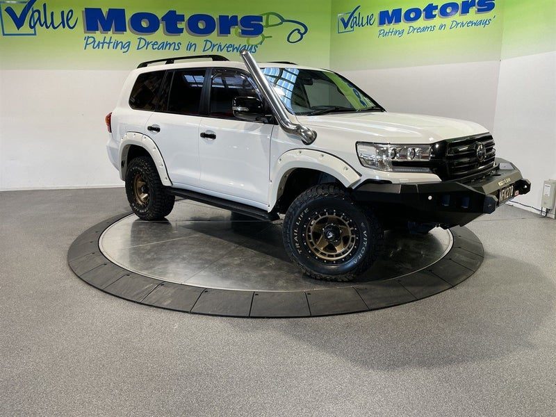 2015 Toyota Land Cruiser 200 SERIES V8 BEAST-MODE