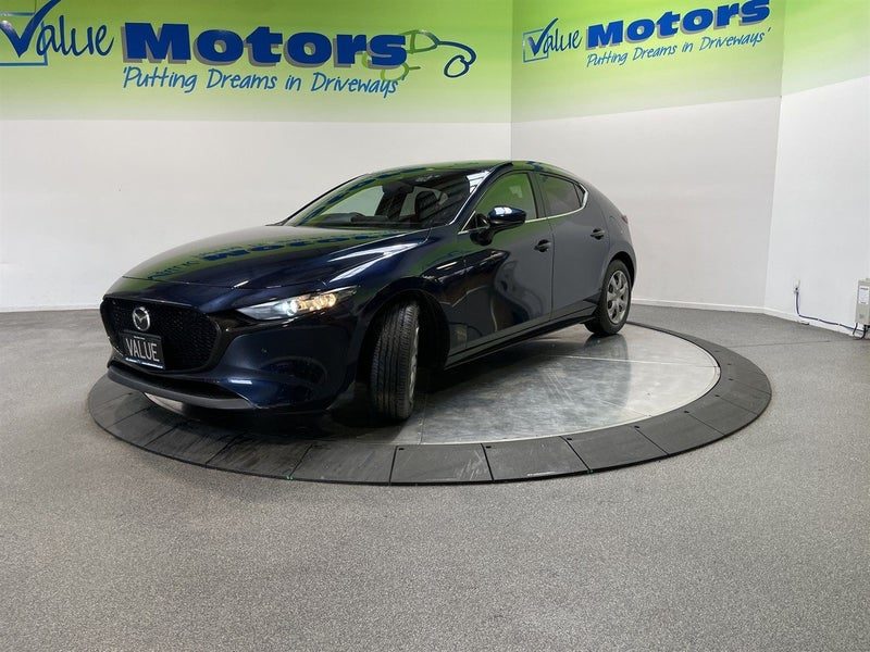 2023 Mazda 3 NEW SHAPE, SHARP LOOKING CARS!!, photo 3