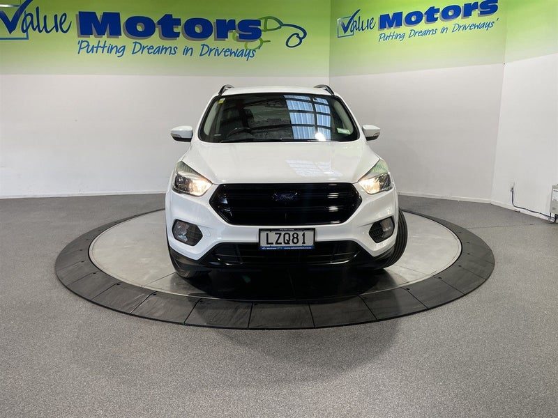 2019 Ford Escape BLACKOUT EDITION!!, photo 2