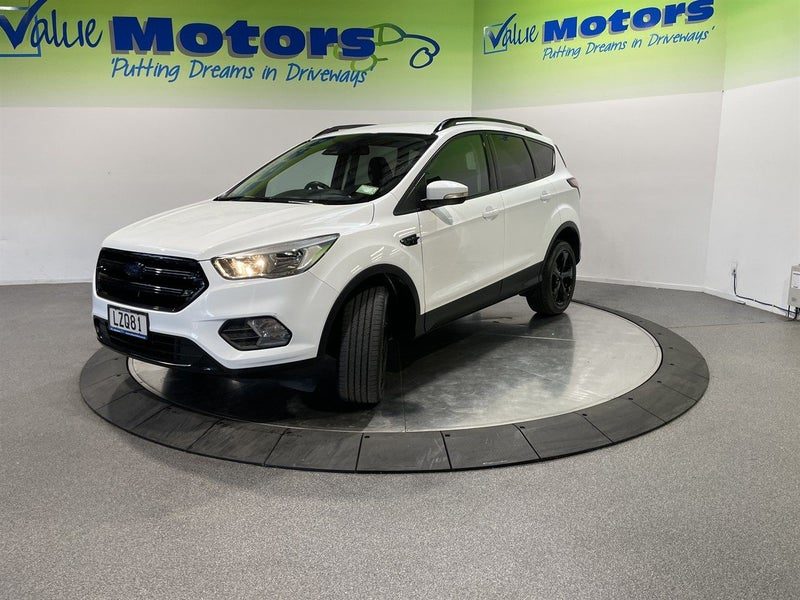 2019 Ford Escape BLACKOUT EDITION!!, photo 3