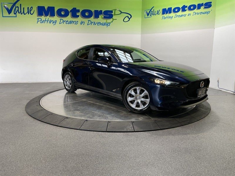 2023 Mazda 3 NEW SHAPE, SHARP LOOKING CARS!!
