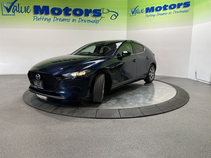 2023 Mazda 3 NEW SHAPE, SHARP LOOKING CARS!!, photo 3