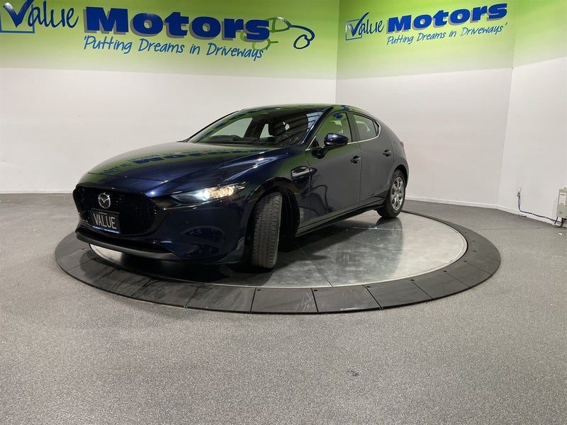 2023 Mazda 3 NEW SHAPE, SHARP LOOKING CARS!!, photo 3