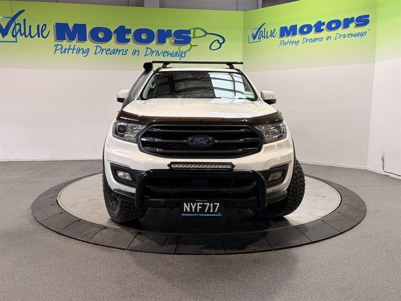 2021 Ford Everest, photo 2