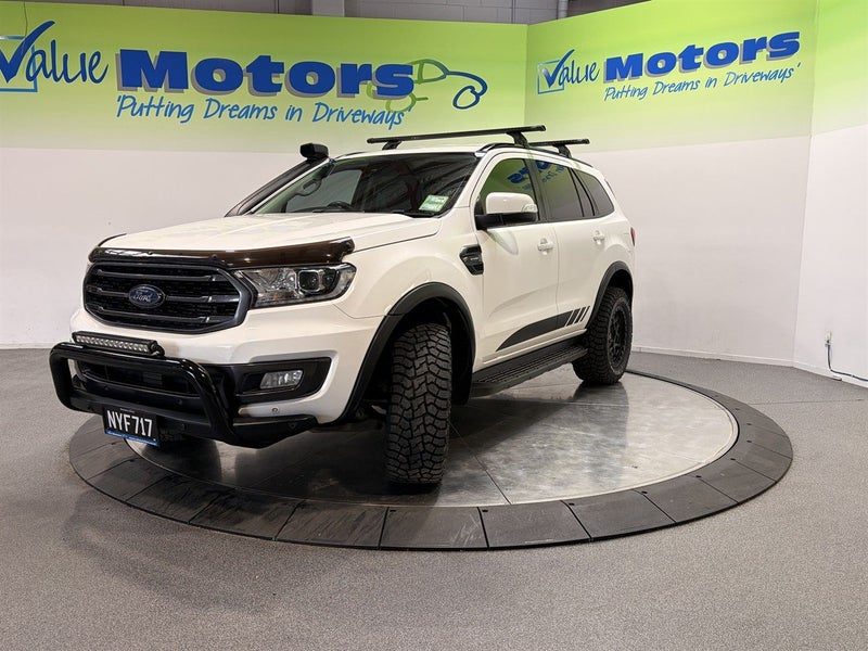 2021 Ford Everest, photo 3