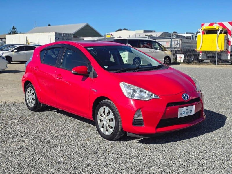 2013 Toyota Aqua S Model Push button start!!, photo 3