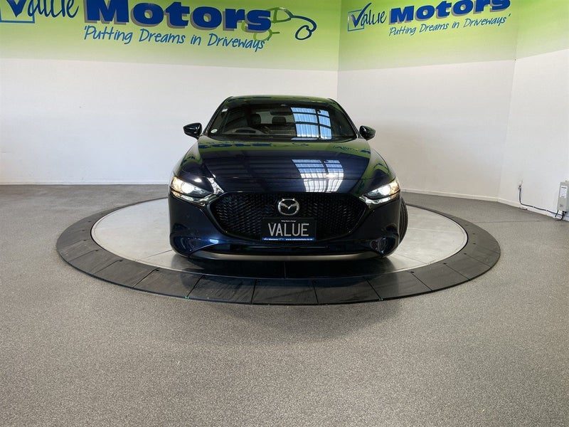 2023 Mazda 3 NEW SHAPE, SHARP LOOKING CARS!!, photo 2