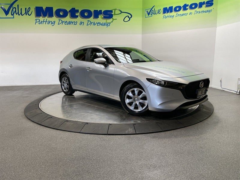2023 Mazda 3 NEW SHAPE, SHARP LOOKING CARS!!