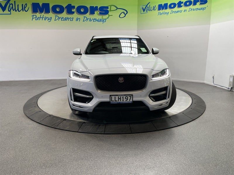 2018 Jaguar F-PACE R-Sport, photo 2