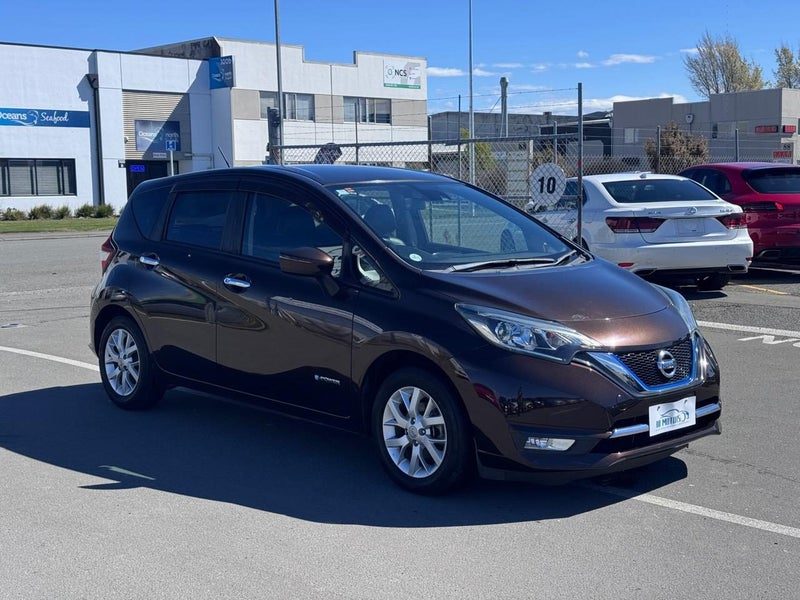 2017 Nissan Note E-Power Modelist Pkg, photo 3