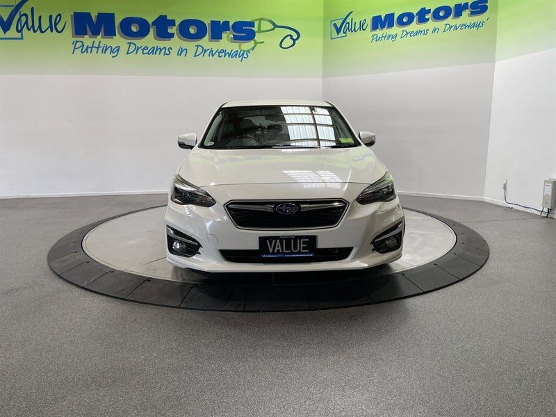 2017 Subaru Impreza 2.0L NEW SHAPE HATCH, photo 2