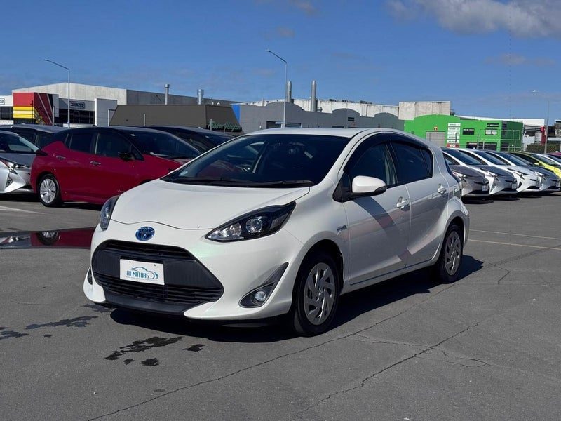 2018 Toyota Aqua S Push botton start, main photo