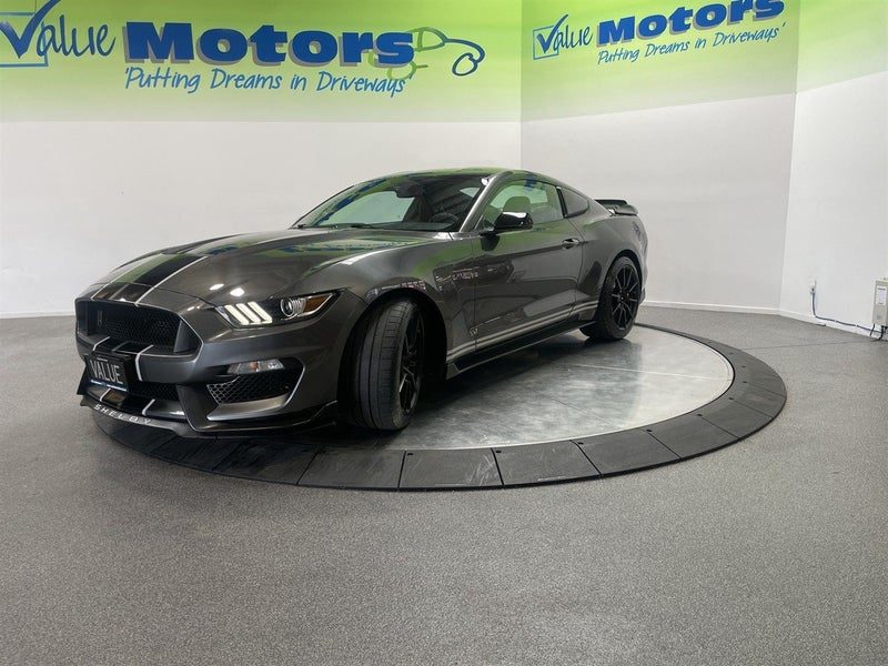 2016 Ford Mustang SHELBY GT350 with LOW KMS, photo 3
