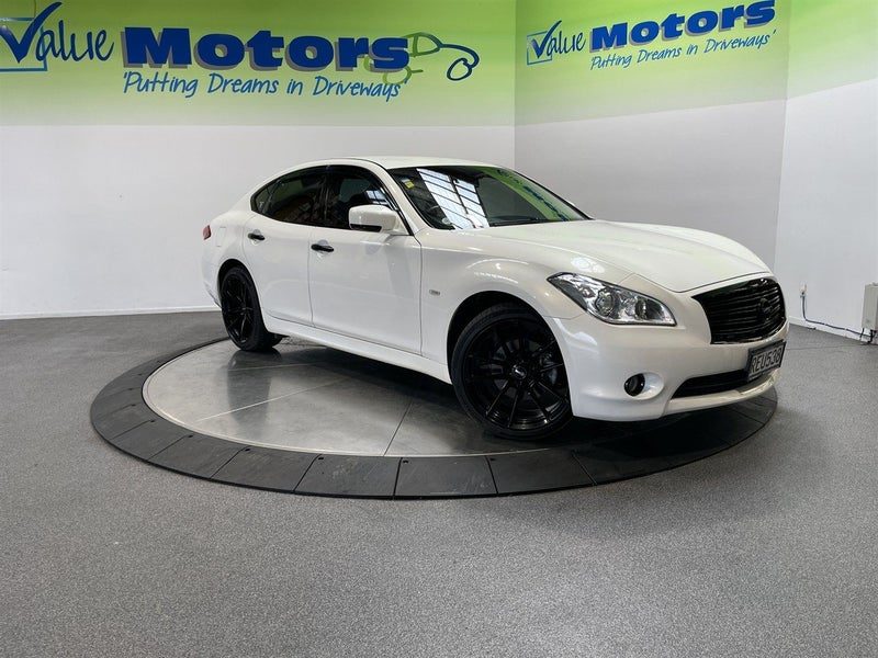 2014 Nissan Fuga 370 GT