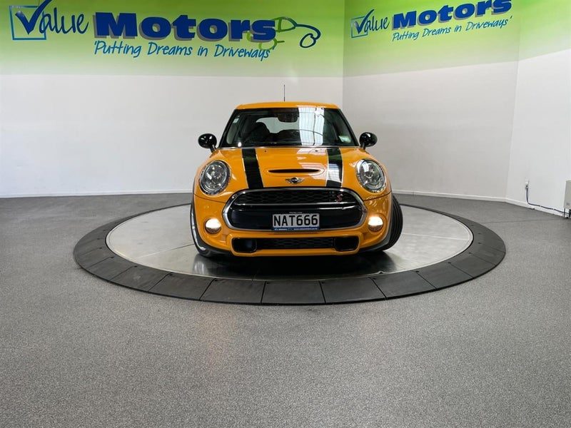2017 MINI Cooper S .. NZ NEW STUNNING COLOUR, photo 2