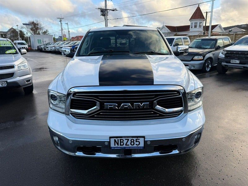 2020 Ram 1500 Laramie, photo 2