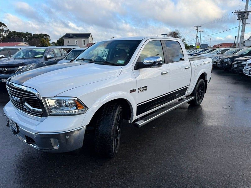 2020 Ram 1500 Laramie, photo 3
