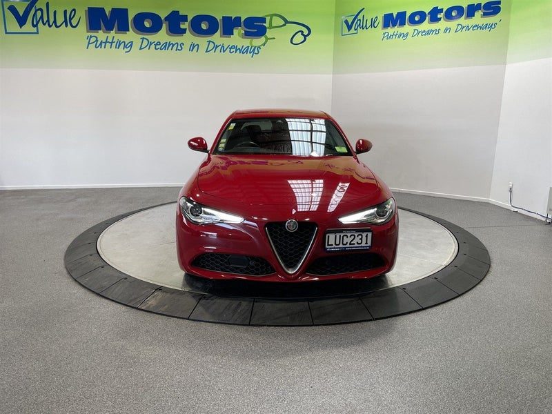 2017 Alfa Romeo Giulia SUPER, photo 2
