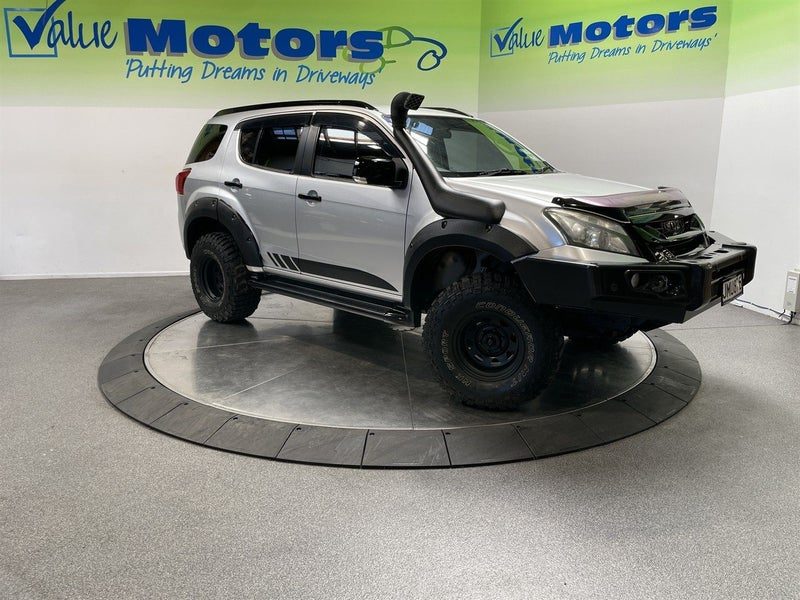 2015 Isuzu MU-X