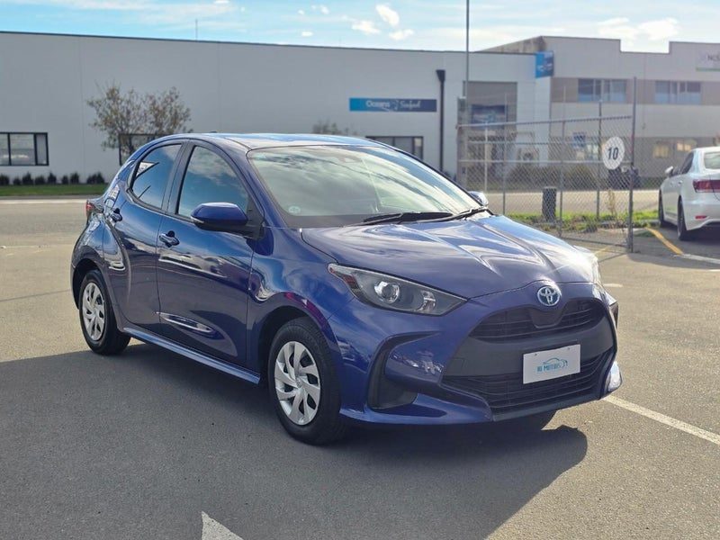 2021 Toyota Yaris HYBRID X, photo 3