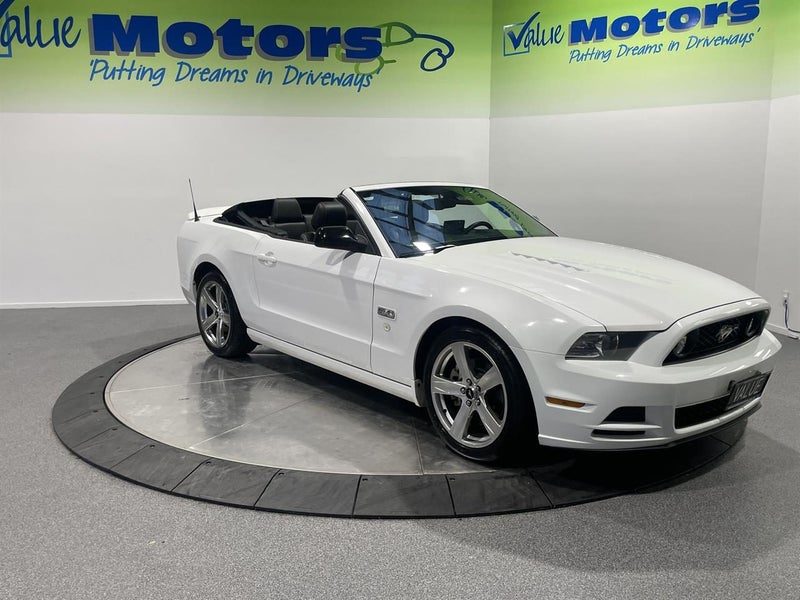 2014 Ford Mustang 5.0L CONVERTIBLE STUNNER