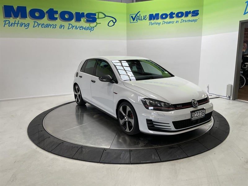 2013 Volkswagen Golf GTI, photo 2