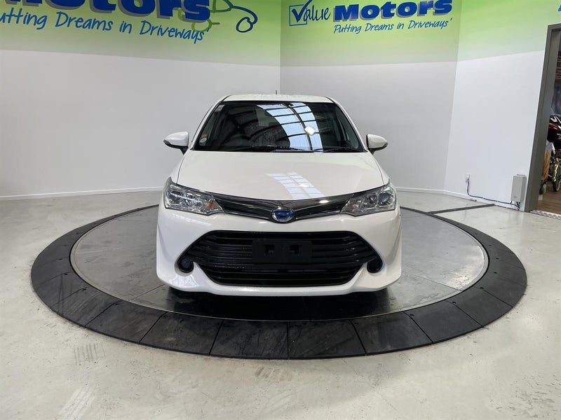 2017 Toyota Corolla FIELDER HYBRID, LATE MODEL, photo 3