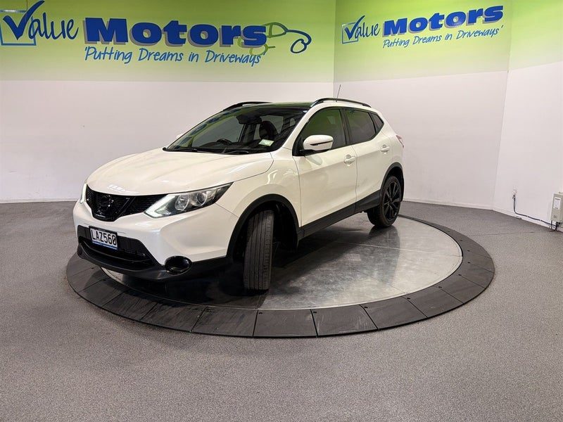 2017 Nissan Qashqai ST-L with FRESH BLACK PACK!!, photo 3