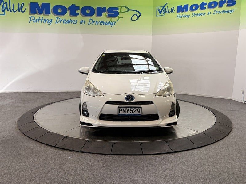 2014 Toyota Aqua HYBRID .. PUSH BUTTON START, photo 2