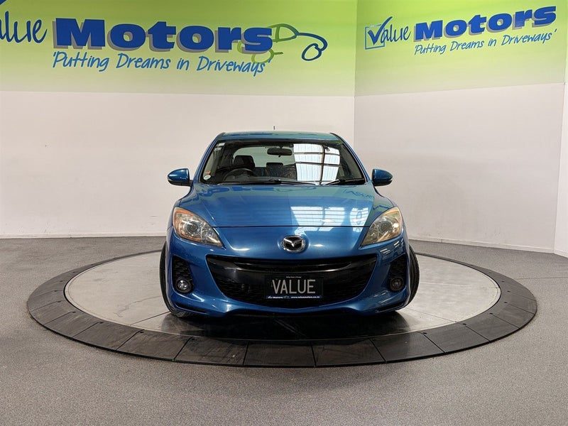 2012 Mazda Axela, photo 2