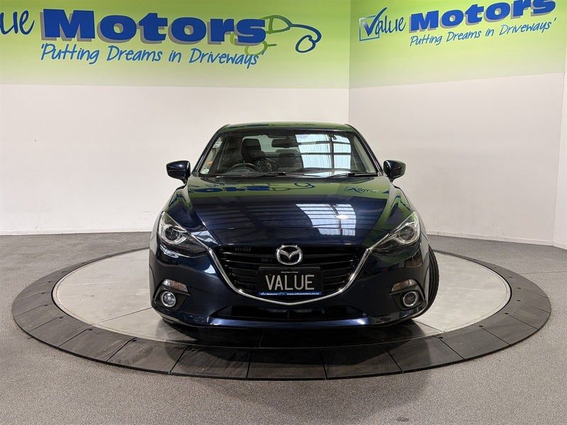 2015 Mazda Axela HYBRID MODEL with LEATHER, photo 2