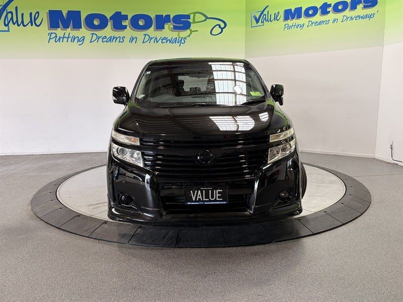 2012 Nissan Elgrand Highway Star, photo 2