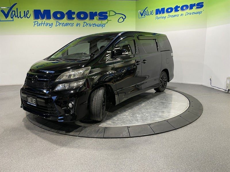 2013 Toyota Vellfire, photo 3