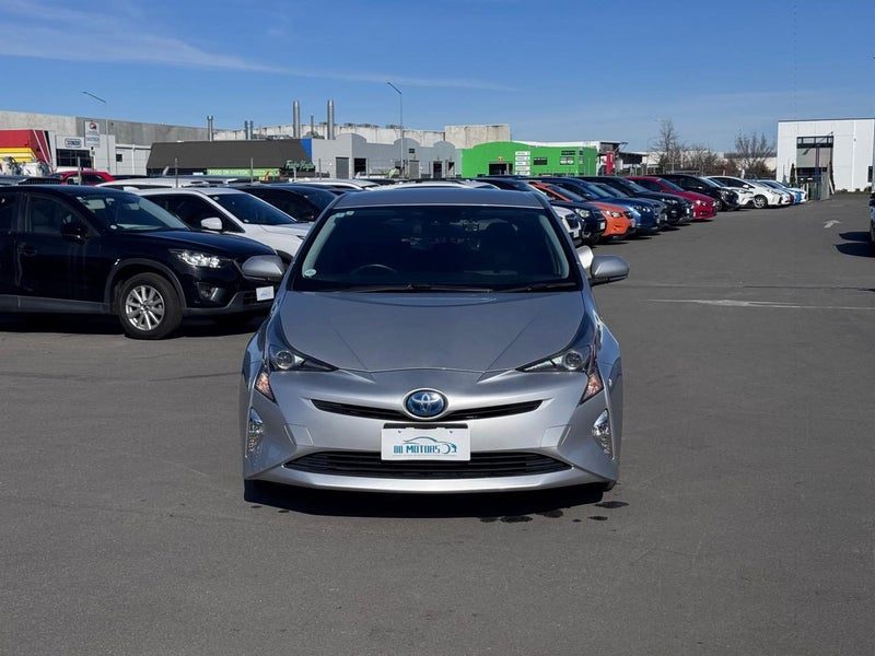 2016 Toyota Prius S Model With Reversing Camera, photo 2