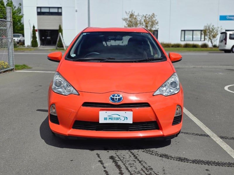 2013 Toyota Aqua G Heated seats & Reverse camera, photo 2