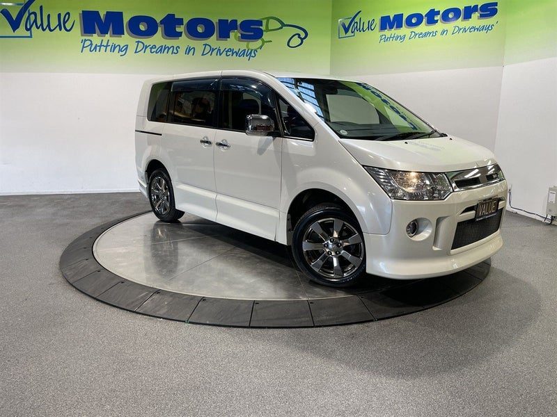 2017 Mitsubishi Delica 4WD ROADEST SPECIAL EDITION