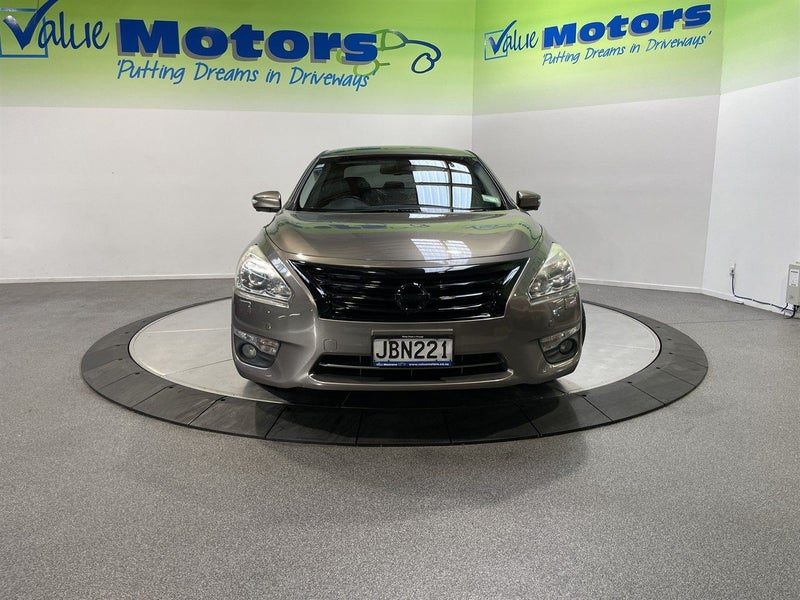 2015 Nissan Altima Ti, photo 2