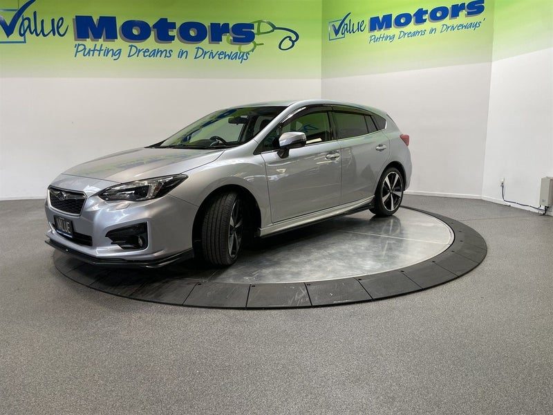 2017 Subaru Impreza 2.0L HATCH with LOW KMS, photo 3