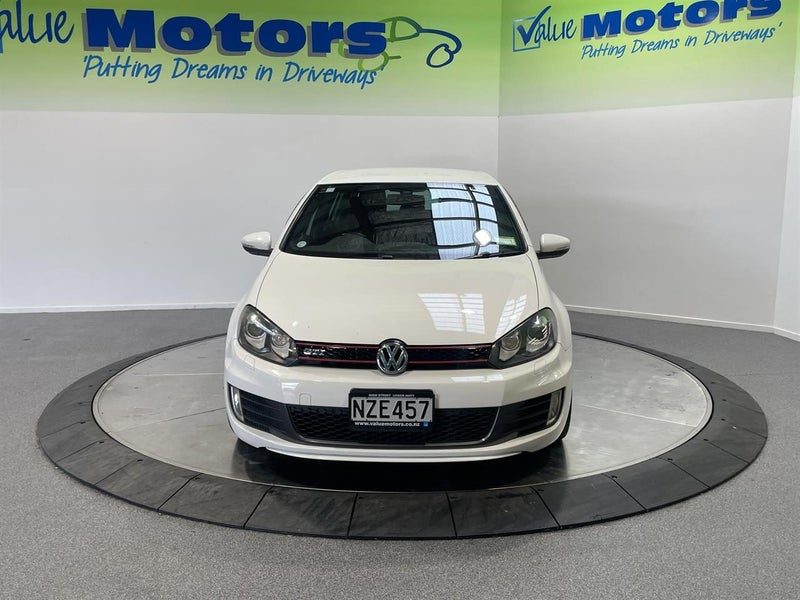 2011 Volkswagen Golf GTi, MK6 with LOW KMS, photo 3