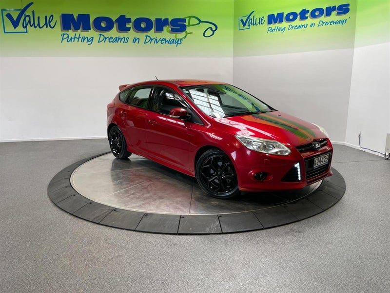 2013 Ford Focus BLACK PACK, HOT HATCH!!
