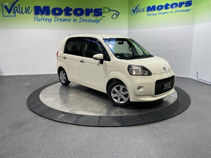2013 Toyota Porte WIDE OPENING PASSENGER DOOR