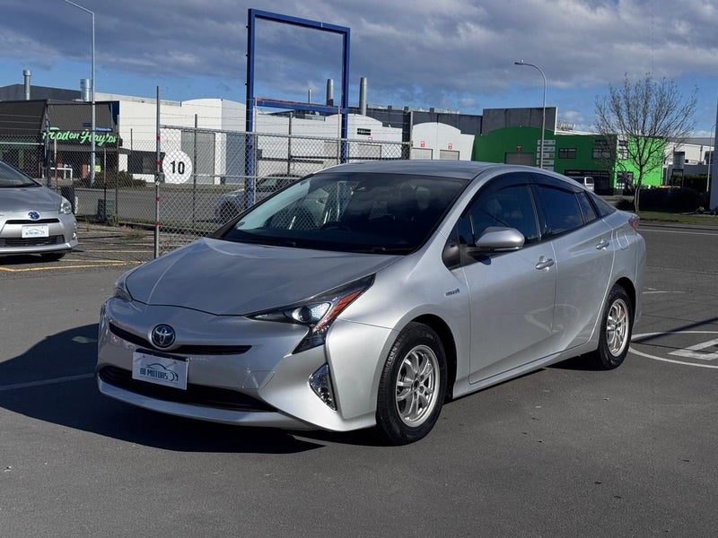 2016 Toyota Prius S, main photo