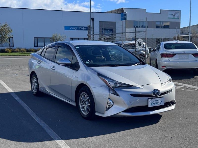 2016 Toyota Prius S, photo 3