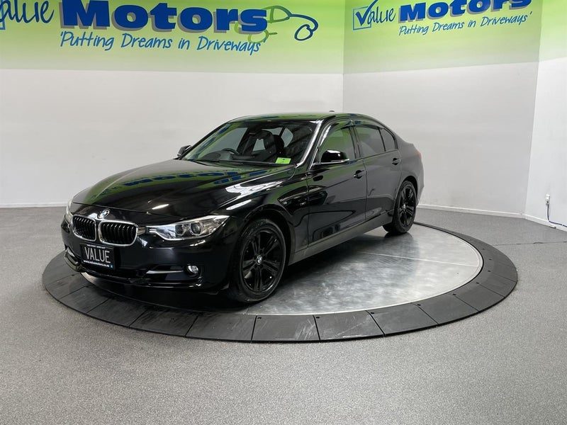 2012 BMW 320i, photo 3