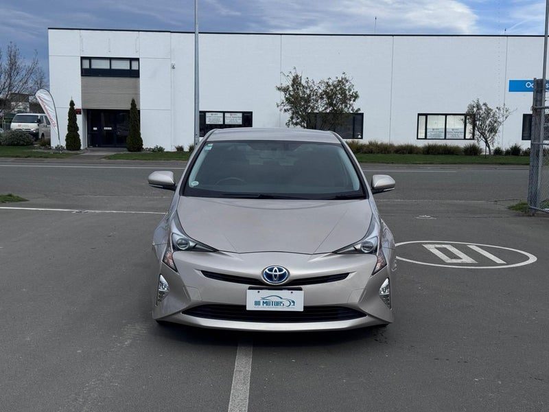 2018 Toyota Prius S Model New Shape, photo 2