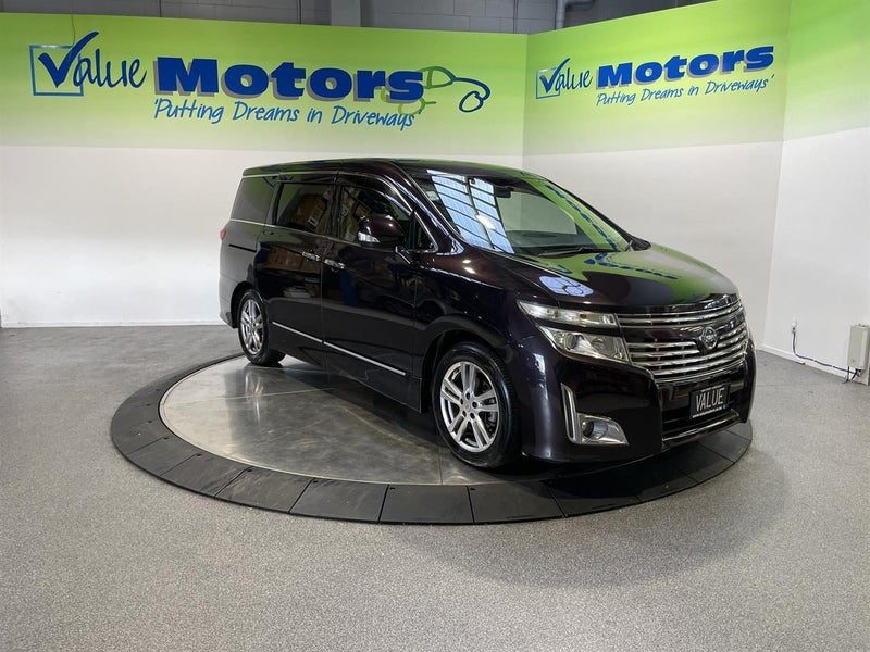 2012 Nissan Elgrand, photo 2