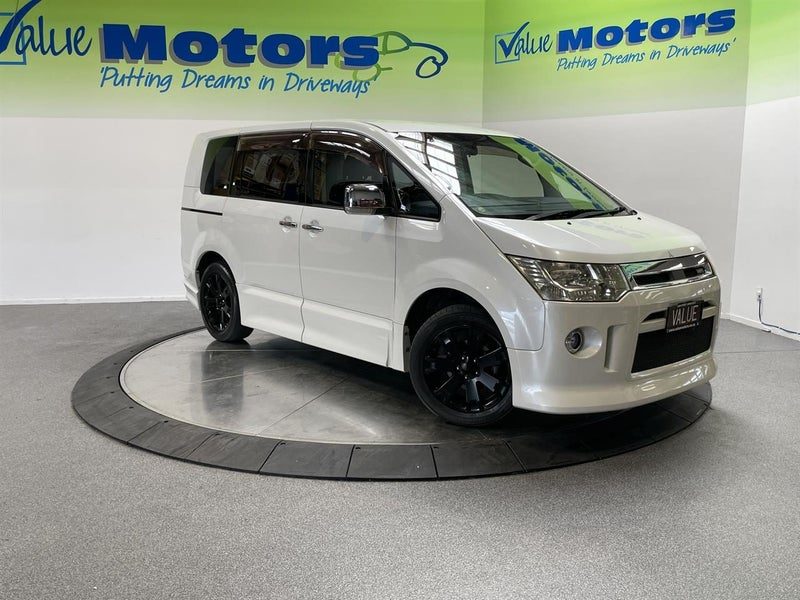 2013 Mitsubishi Delica D:5